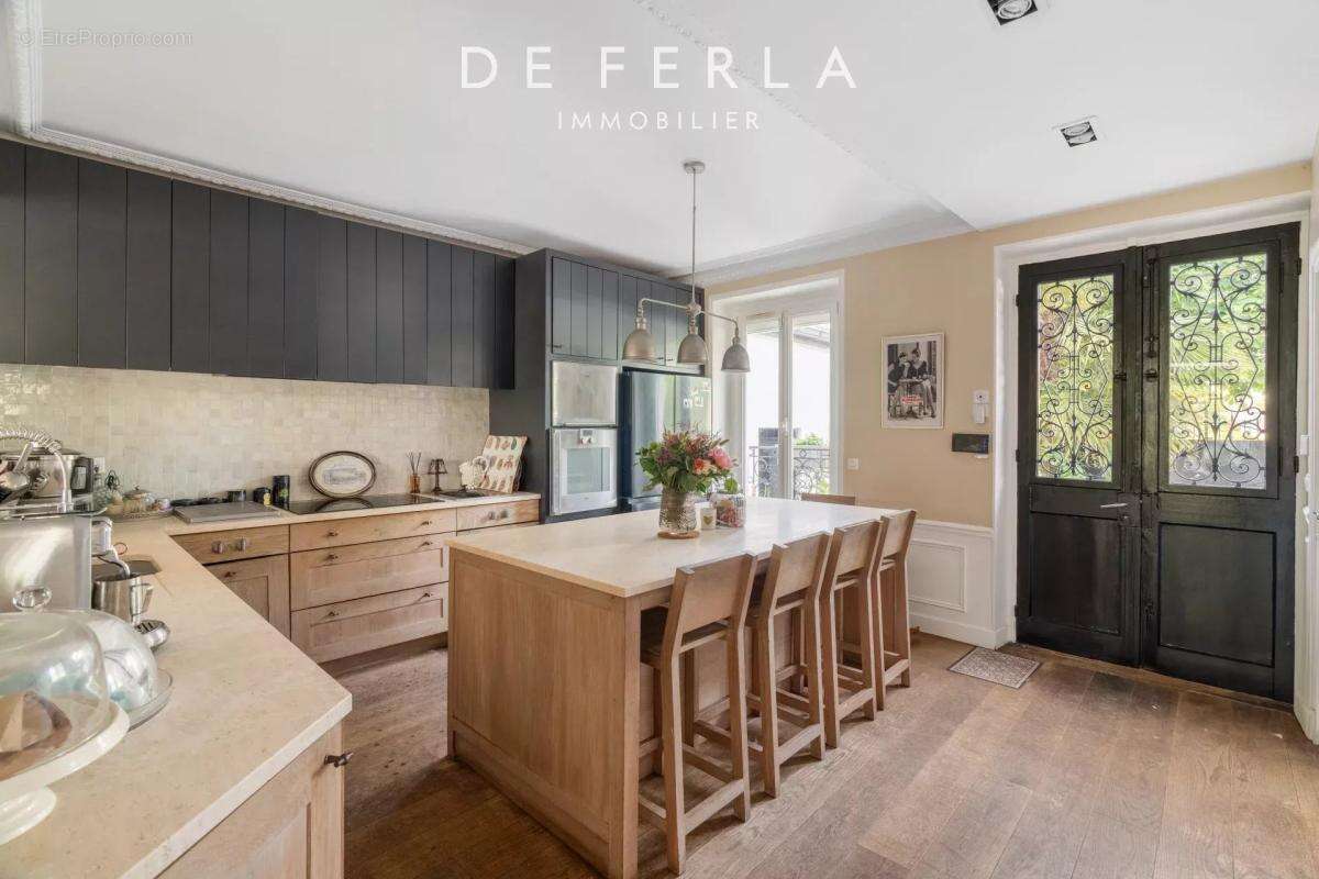 Maison à SAINT-MAUR-DES-FOSSES