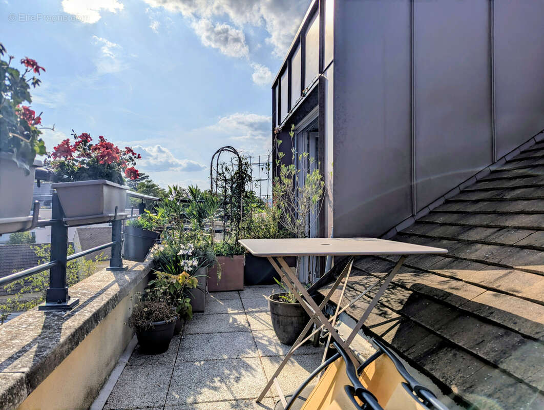 T2 avec balcon et box en centre-ville - photo 2