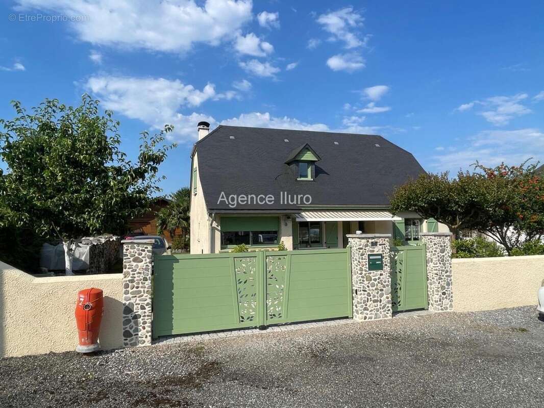 Proximite oloron - tres belle villa t5 avec chalet independant, jardin et garage - - photo 2