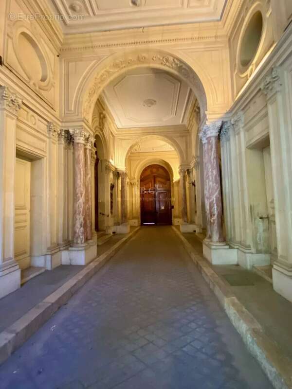 Appartement à MARSEILLE-6E
