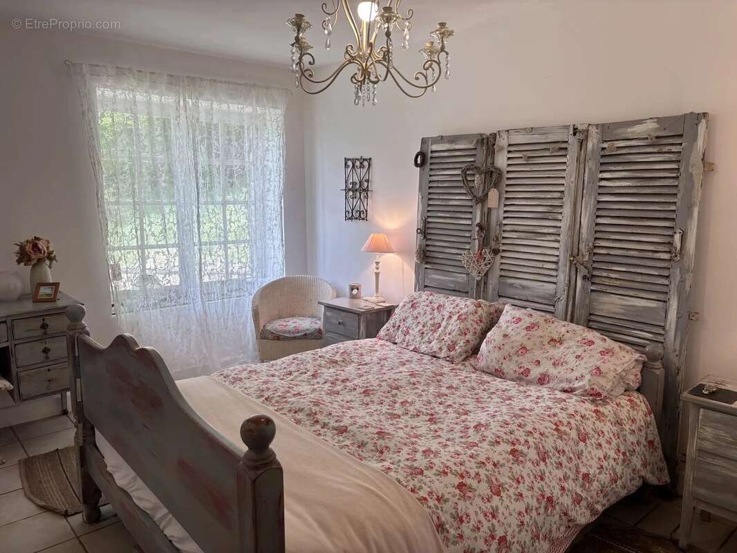 Maison à AUBETERRE-SUR-DRONNE