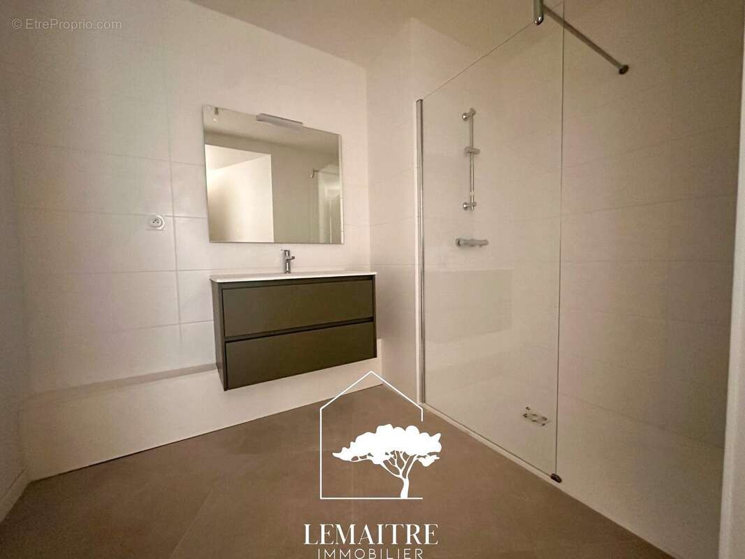 Appartement à LES MATHES