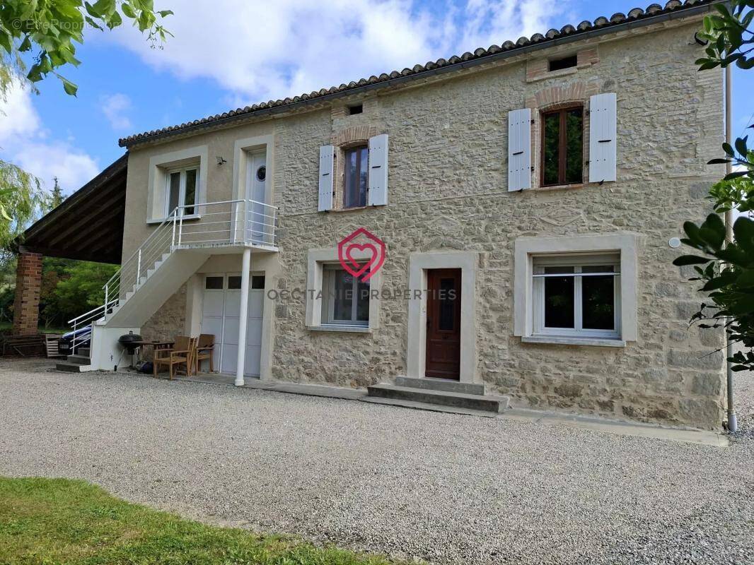 Maison à LA POMAREDE
