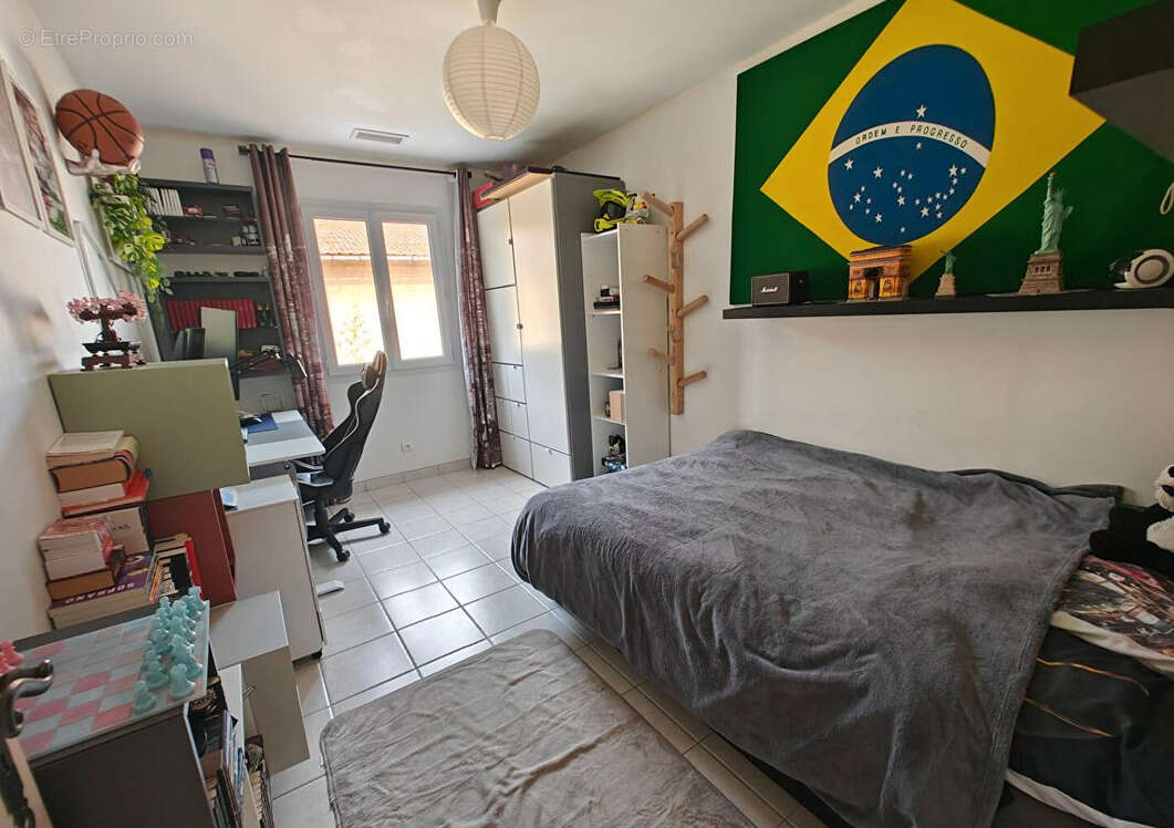 TOULON EST - MAISON de 108m2 3 ch - proche commerces et piste cyclable - photo 9