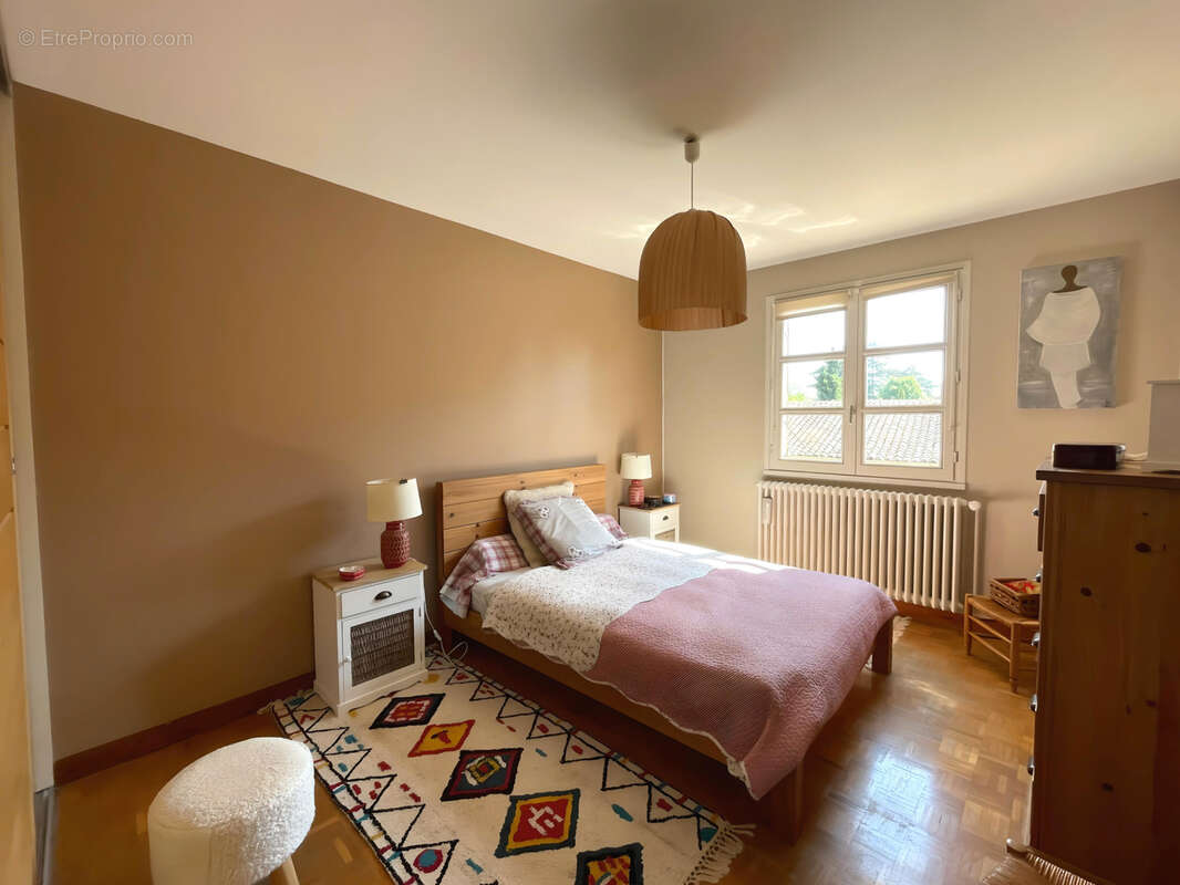 Maison à CHARNAY-LES-MACON