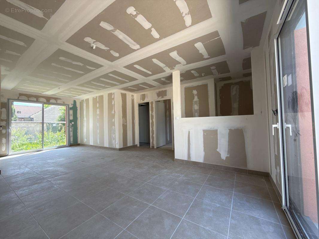 Maison à LONGECOURT-EN-PLAINE