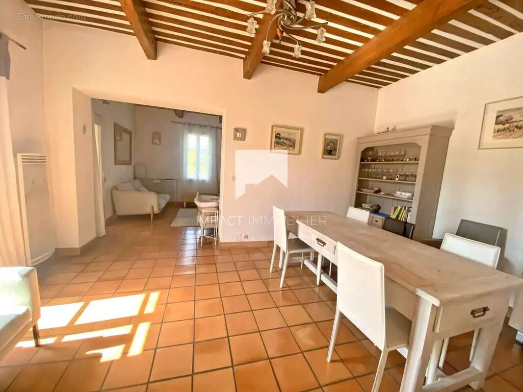 Maison à CARQUEIRANNE