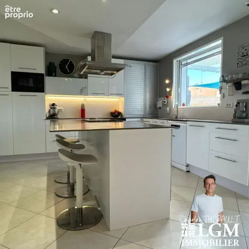  villa familiale avec piscine – 170 m² – jonquières-saint-vincent - photo 5