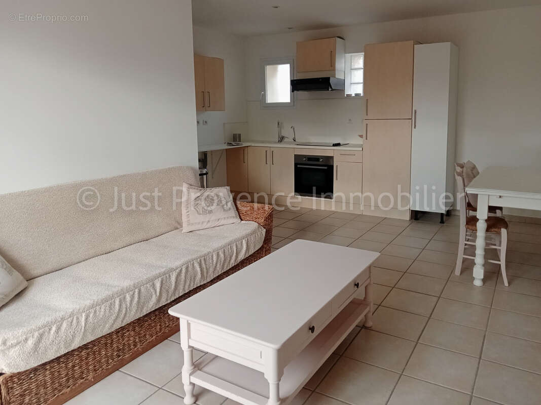 Appartement à CAROMB