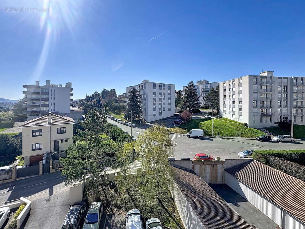 Appartement à SAINT-ETIENNE