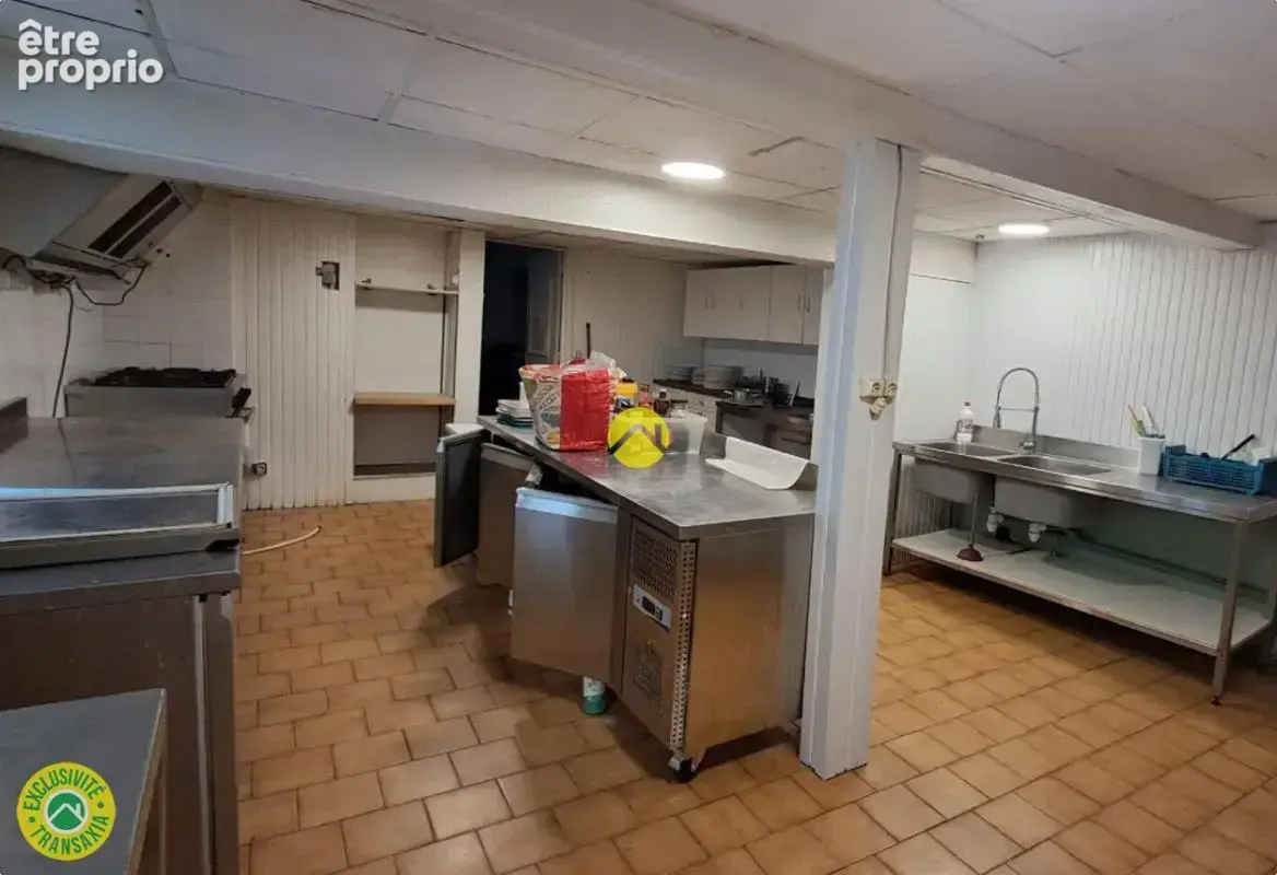 Appartement + commerce - photo 2