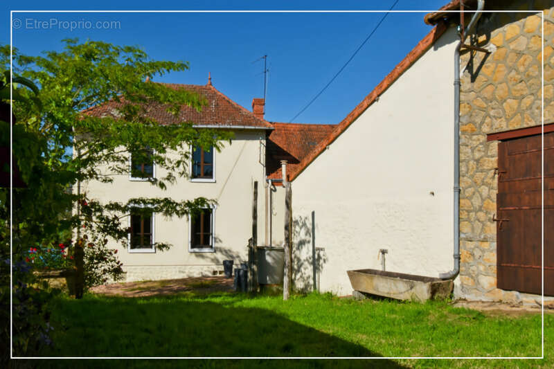 Maison à CHATEAUMEILLANT