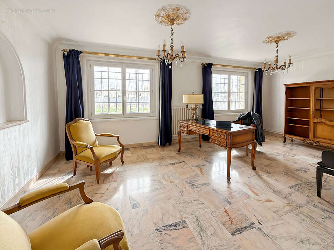 Maison à VILLENAVE-D'ORNON