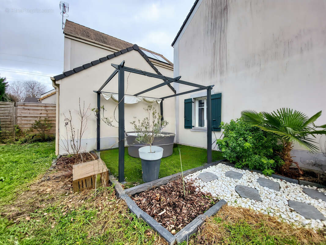 Maison à LEUVILLE-SUR-ORGE