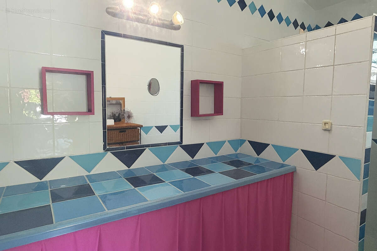 Maison à PETIT-BOURG