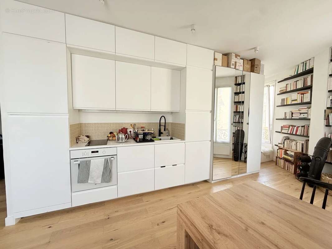 Appartement à LES LILAS