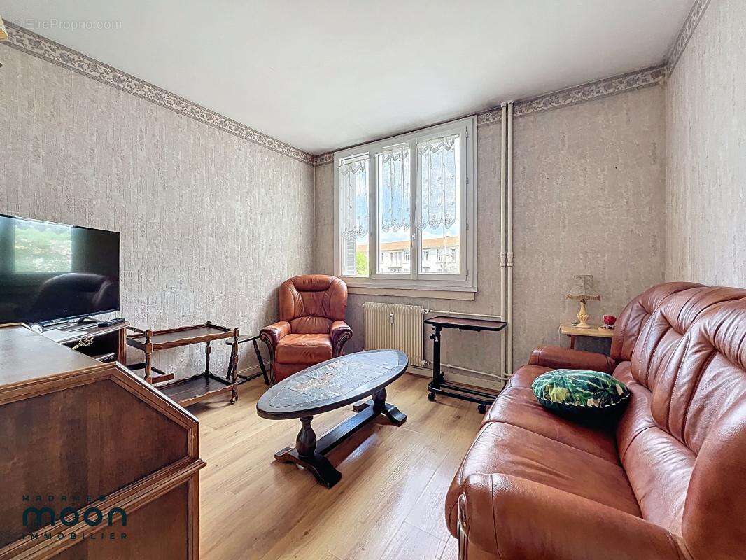 Appartement à OULLINS