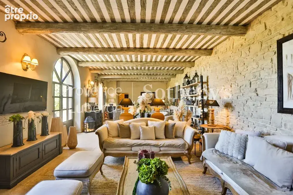 Bastide de Prestige avec piscine et terrain de 104 hectares en Provence - photo 9