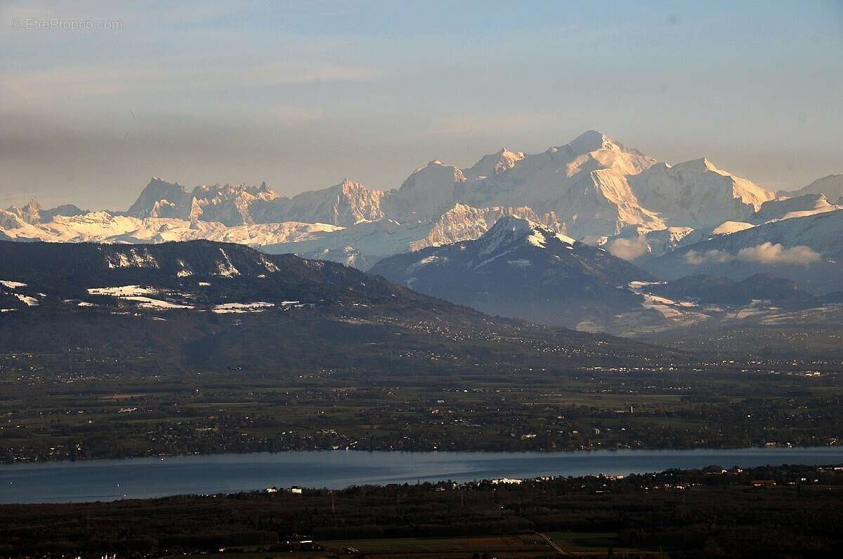 Appartement à SAINT-JULIEN-EN-GENEVOIS