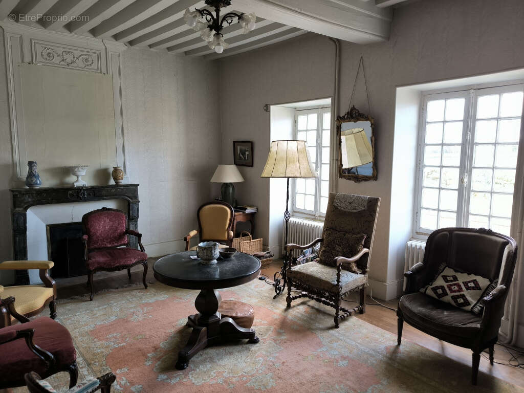 Maison à AUNAY-EN-BAZOIS