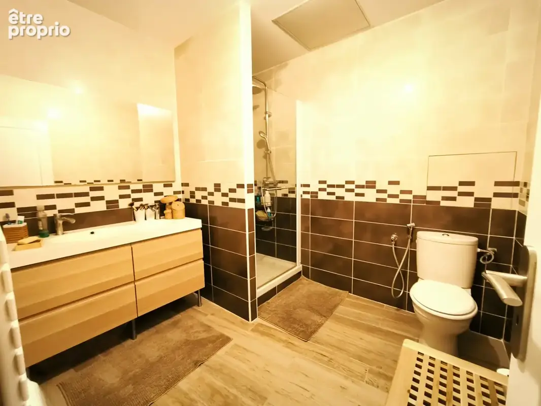 Appartement 4 pièces - 80m²- Balcon- 2 places de stationnement - photo 5