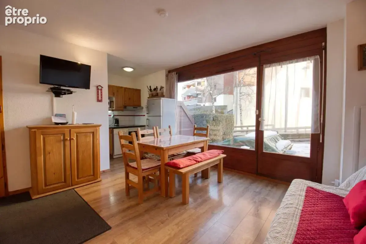 Appartement à MORILLON