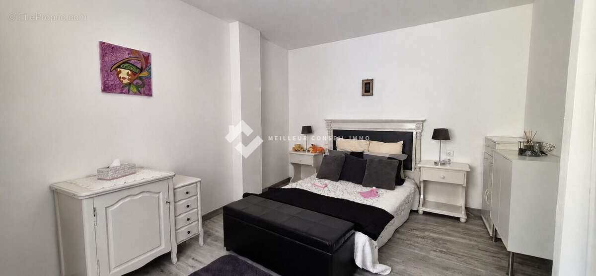 Maison 170 m² à Saint-Laurent-De-La-Salanque  - photo 6