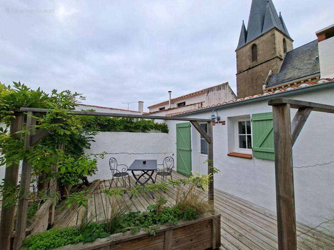 Maison à CHATEAUNEUF