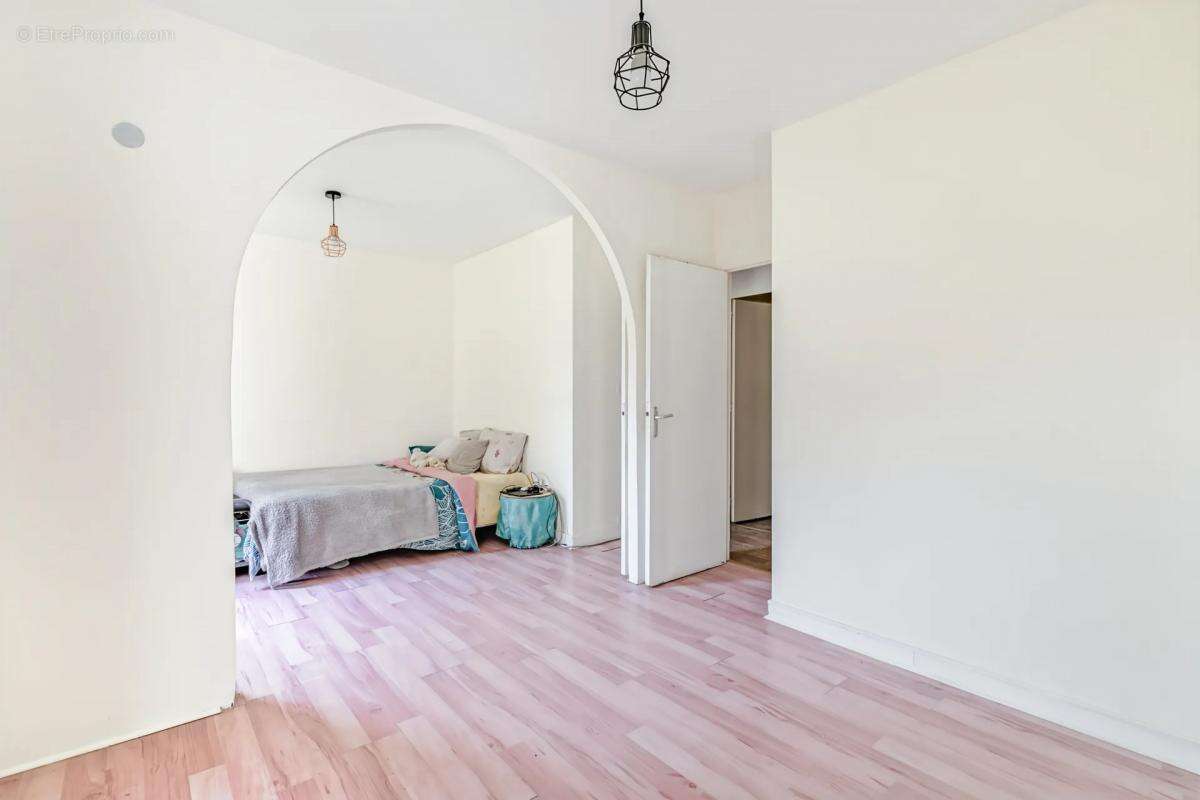 Appartement à BOUSSY-SAINT-ANTOINE