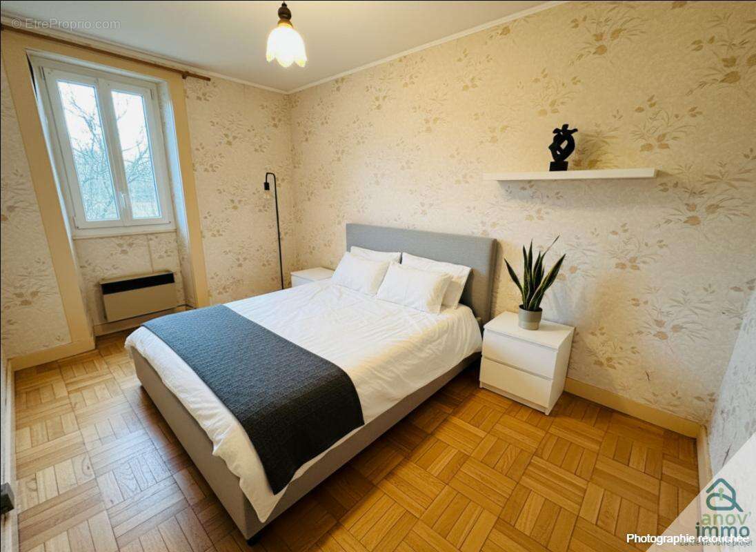 Maison à CHATEAUNEUF-SUR-CHARENTE