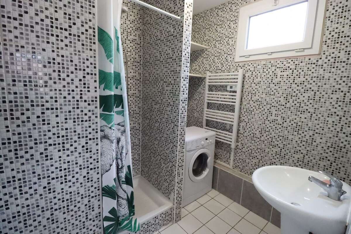 Appartement 122 m² à La Cote-Saint-Andre  - photo 7