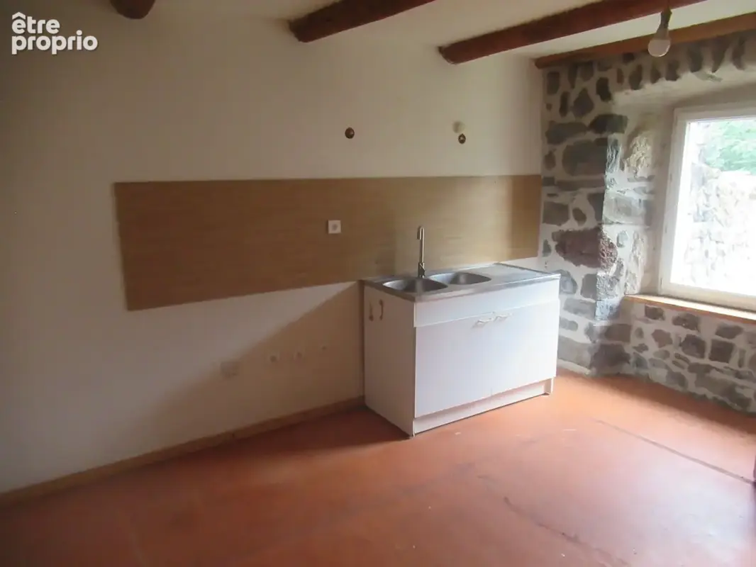 Maison en pierres avec terrain attenant - photo 3