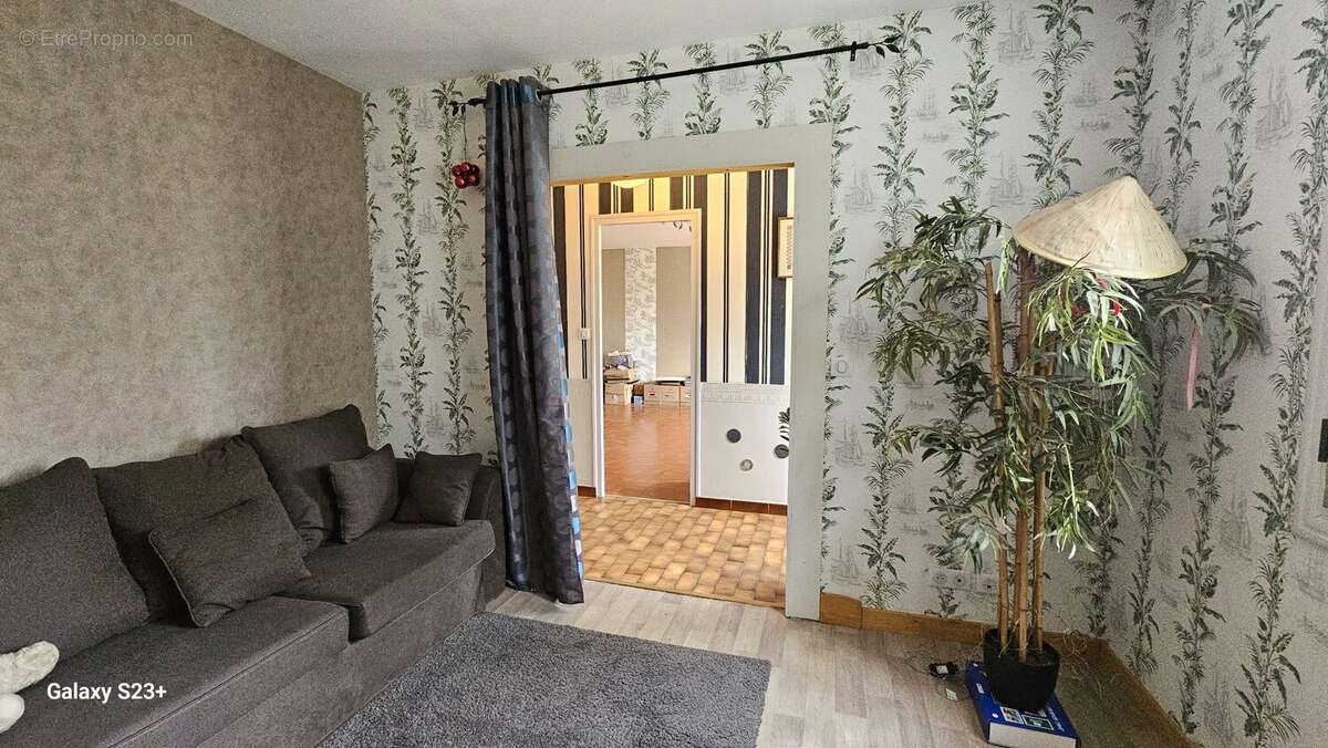 Maison à MAUZE-SUR-LE-MIGNON