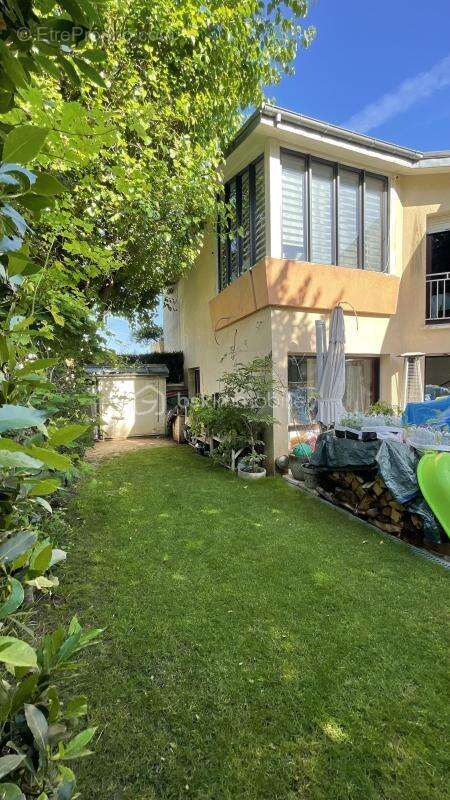 Maison individuelle – 1986 – Jardin 110 m² – 3 chambres + bureau – 2 stationnements - photo 2