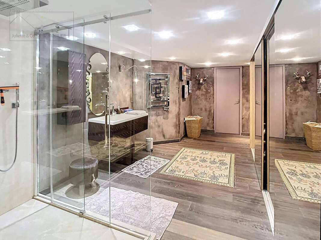 Maison à LES HOUCHES