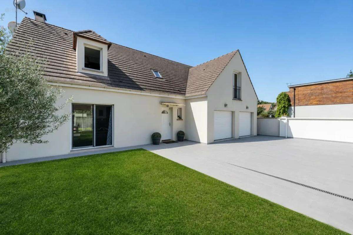 Maison à MEZIERES-SUR-SEINE