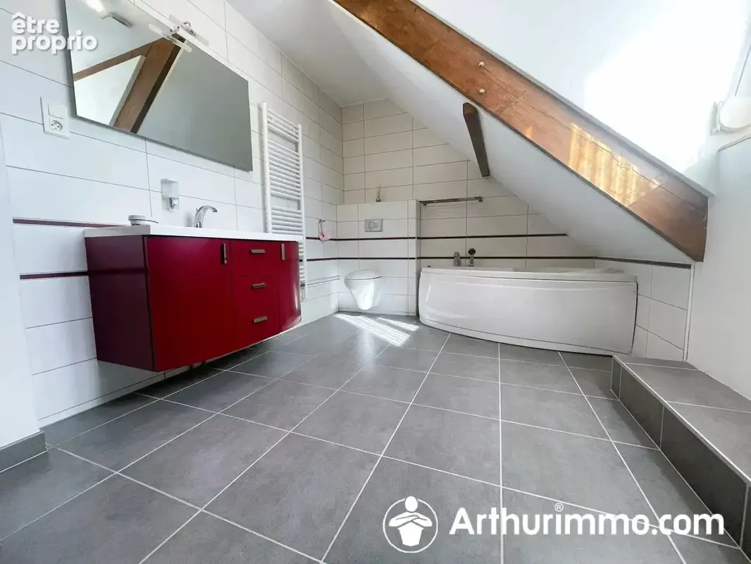 Maison familiale, 4 chambres, sous sol, terrain 14ares, sans travaux. - photo 6