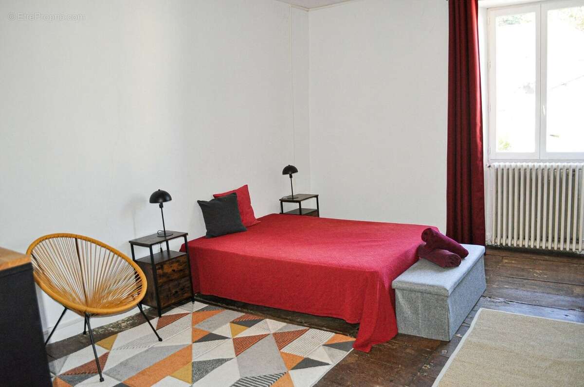 Maison en pierre - 247 m² - 8 chambres - Terrain 2 130 m² - Savignac-les-Églises - photo 12