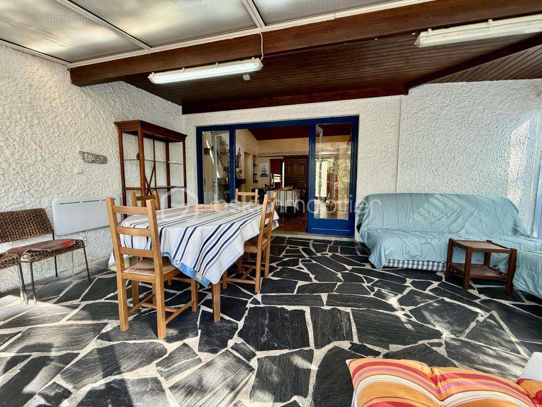 Maison à LES MATHES