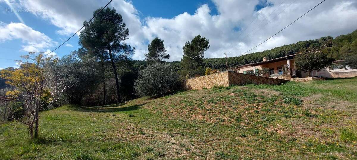 Maison à LA MOTTE