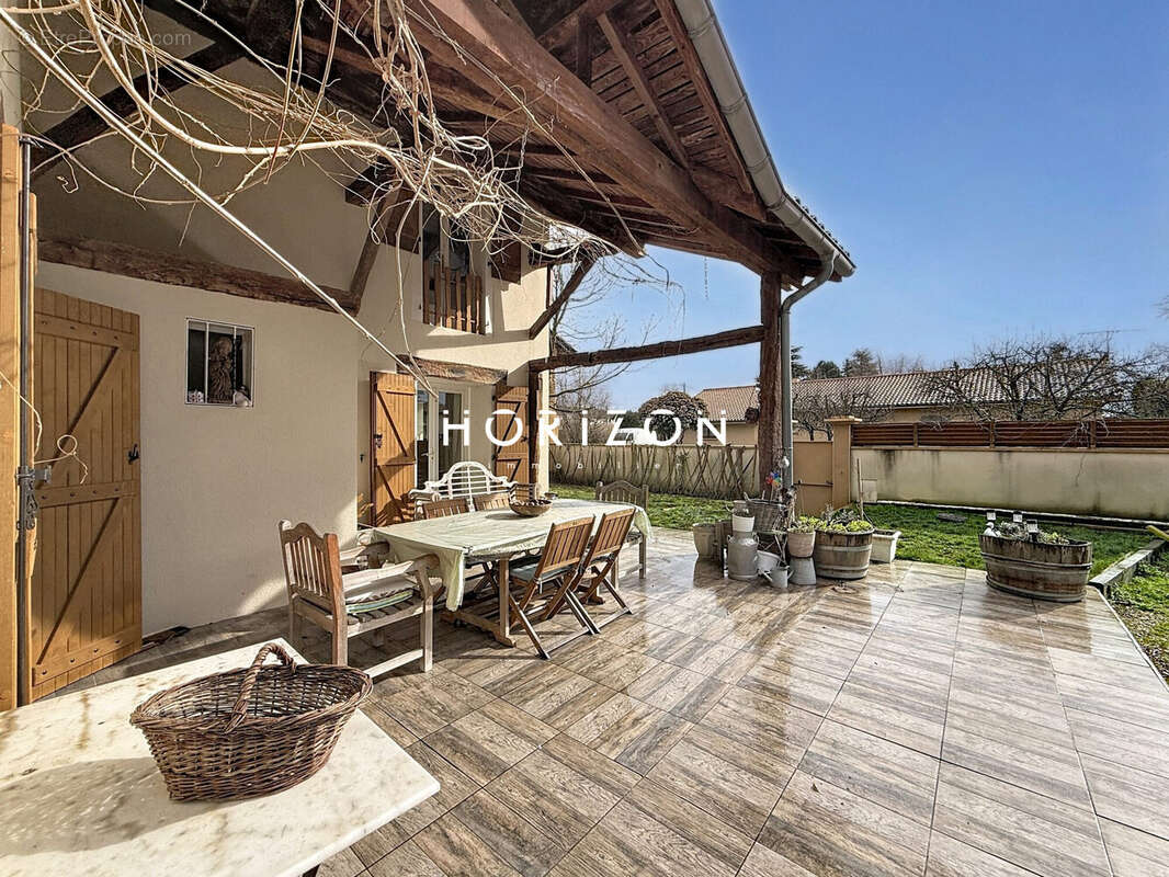 Maison à CRECHES-SUR-SAONE