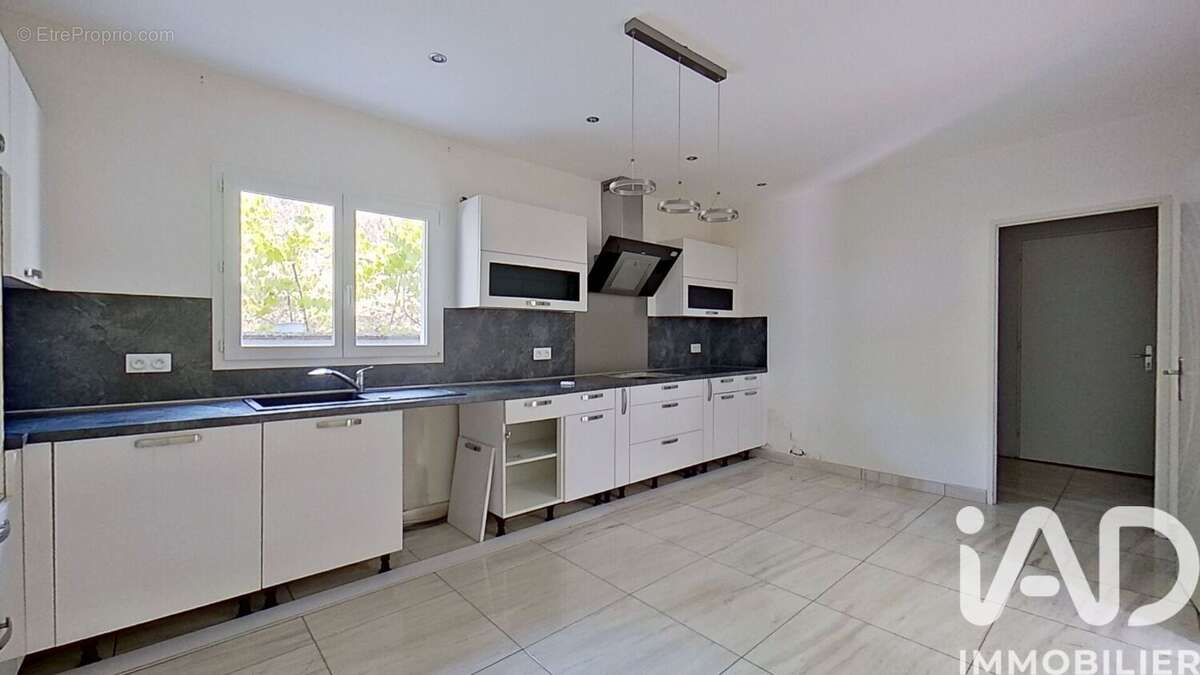 Photo 3 - Maison à SAINT-CLAIR-DE-LA-TOUR