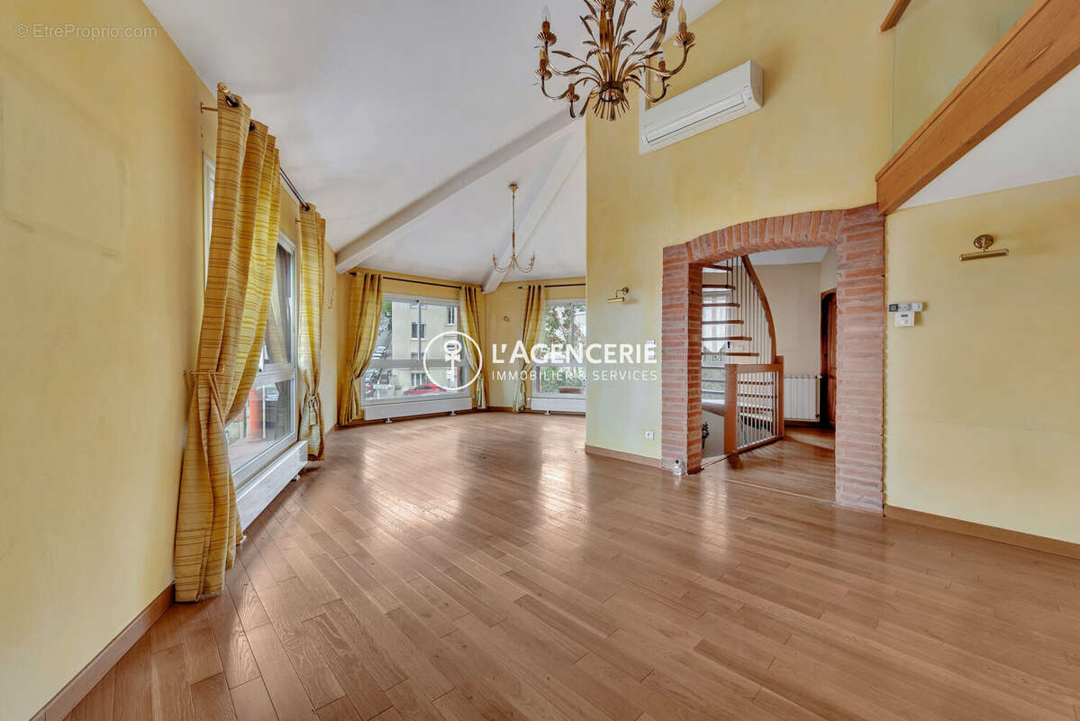 Appartement 190 m² à Toulouse  - photo 2