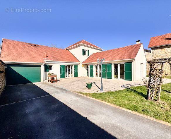 Maison à TOURNAN-EN-BRIE