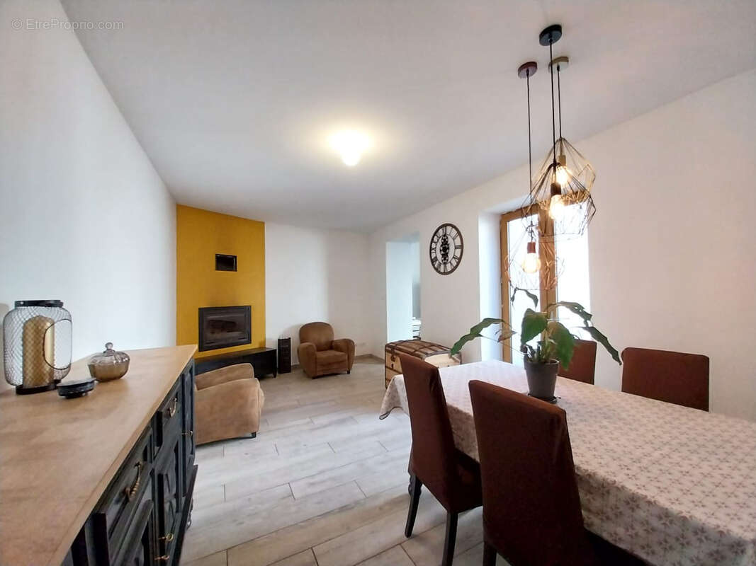 Maison à PONT-DU-CHATEAU