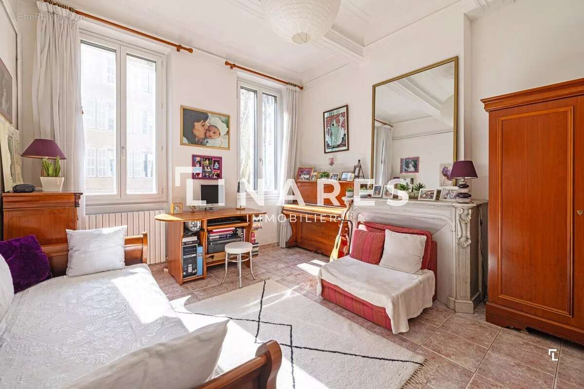 Appartement à MARSEILLE-1E