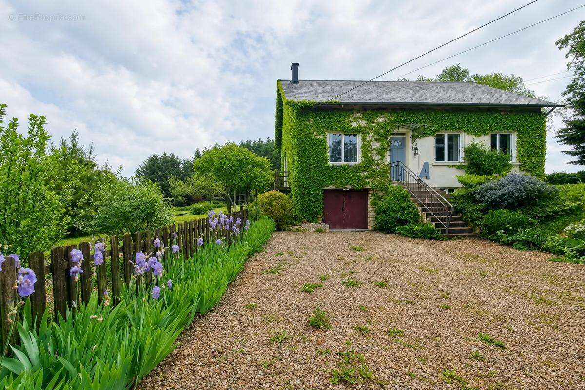 Maison de 8 pièces de 189 m² à Saint-Saturnin - photo 28