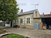 Maison à COURCELLES