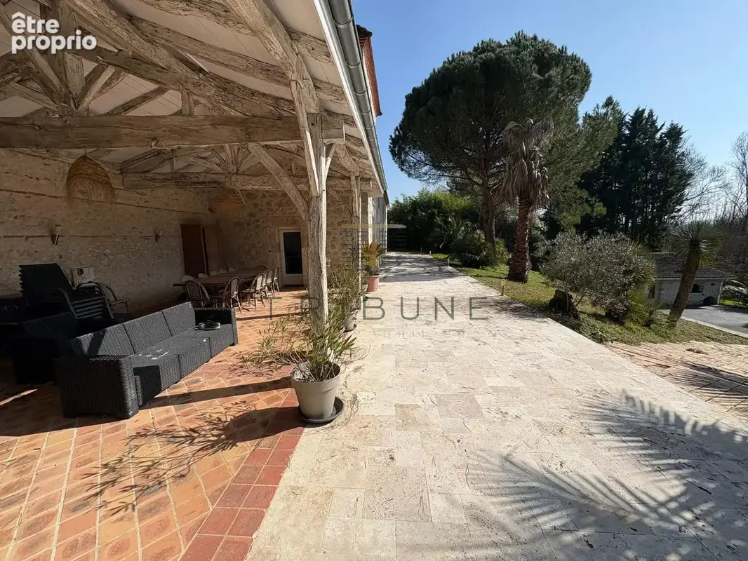 Propriété d’exception à 15 minutes d’Agen   350 m2 au cœur d’un parc d’un hectare - photo 5