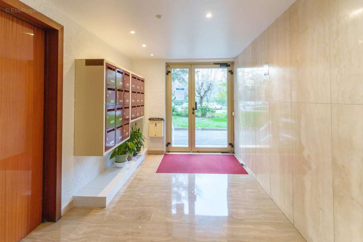 Appartement à MANDELIEU-LA-NAPOULE